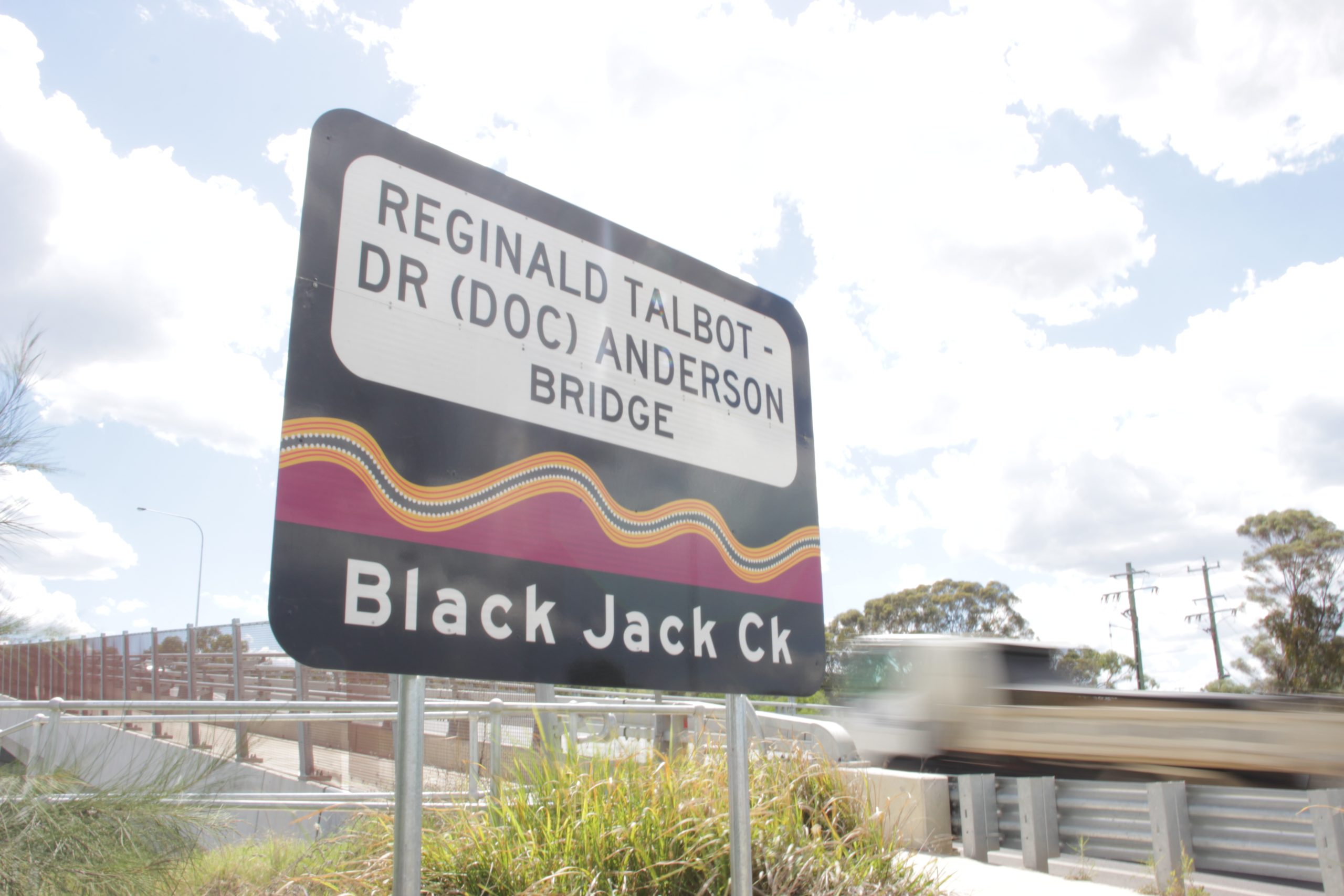 Mixed reaction from community about name and design of new bridge sign