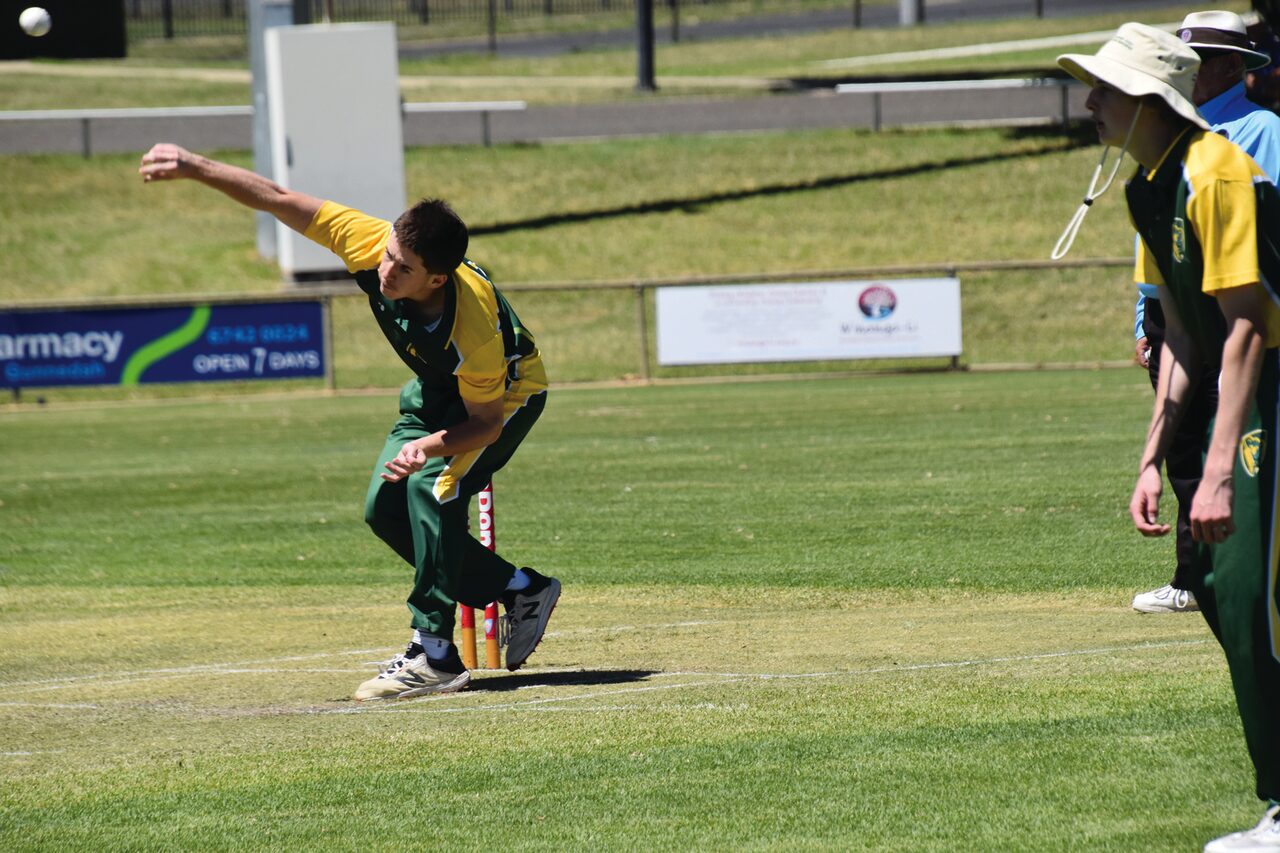 U17 cricketers skittled for another low total