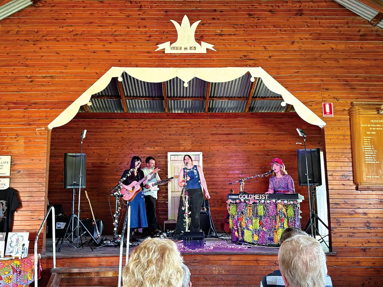 Songbird melodies at Piallaway Hall