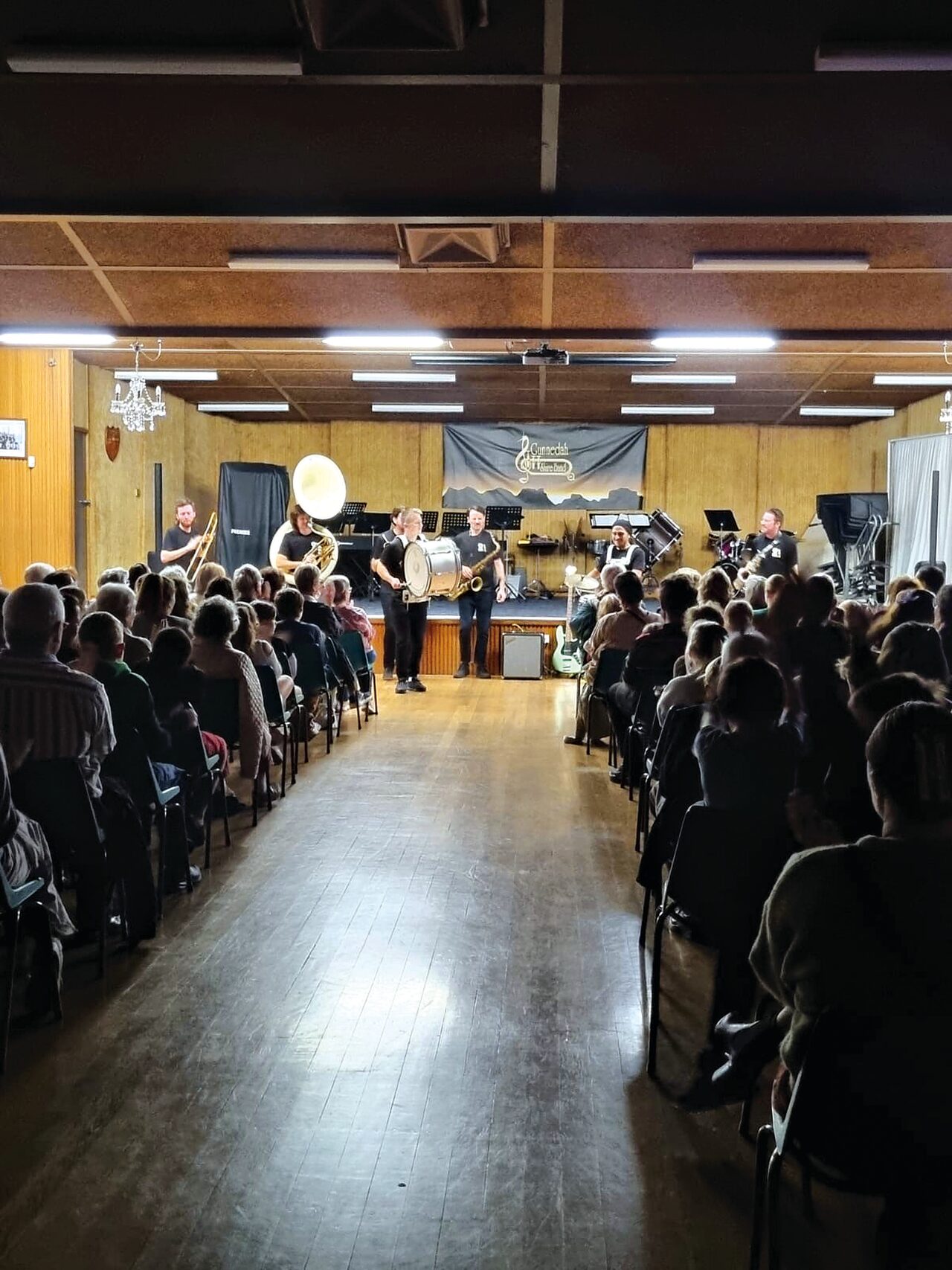 Hot Potato Band performs to sold out Gunnedah audience