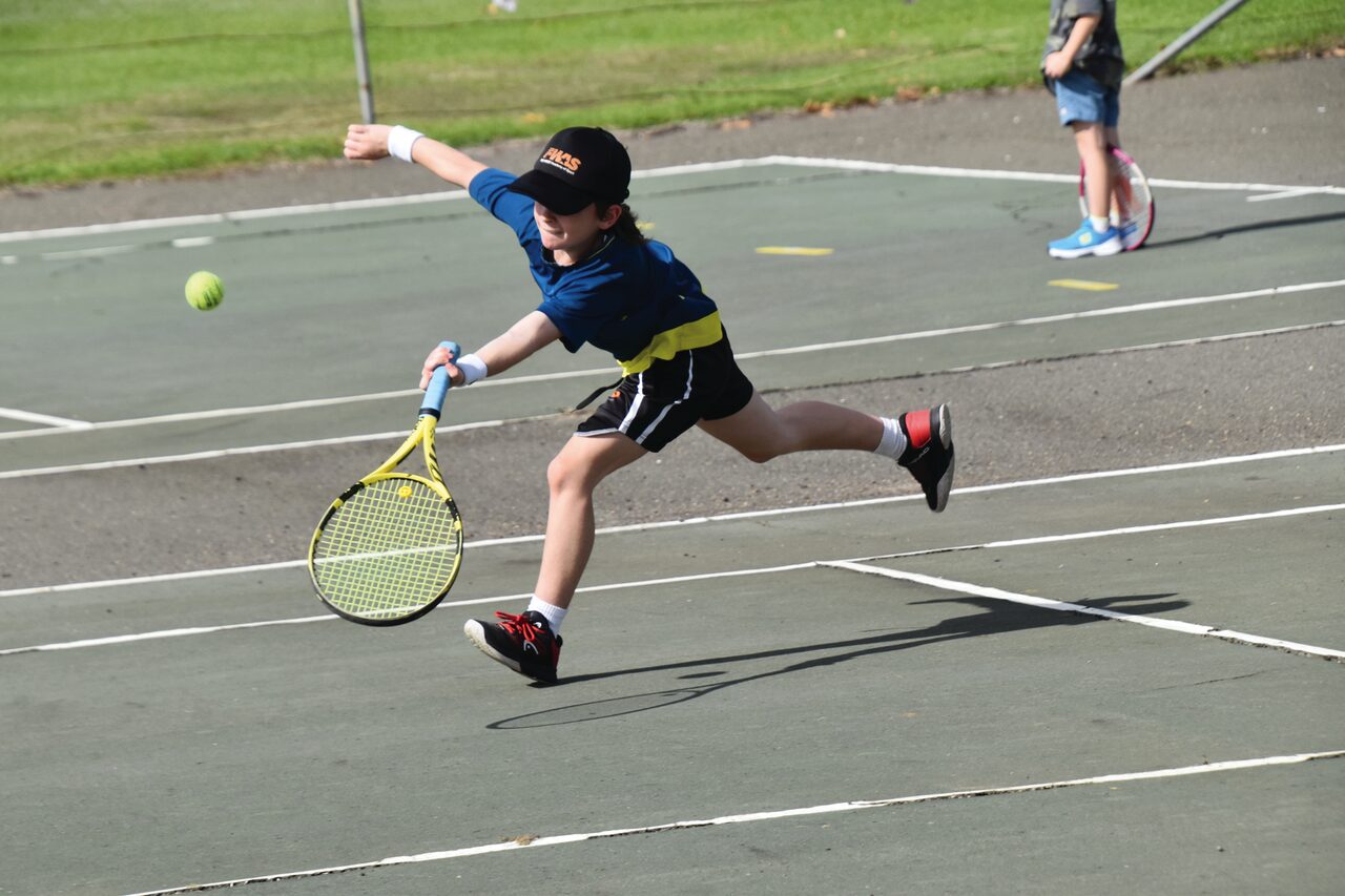 Gunnedah tennis contingent excels at home