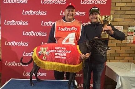 Outsider’s victory secures $40,000 prize