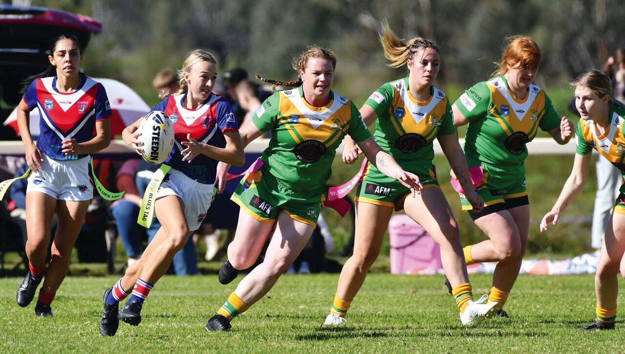 Bulldogs leaguetaggers merciless against Kangaroos