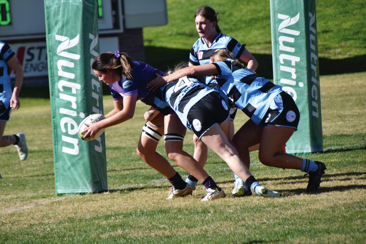 High five sinks Red Devils women who slump to third straight loss