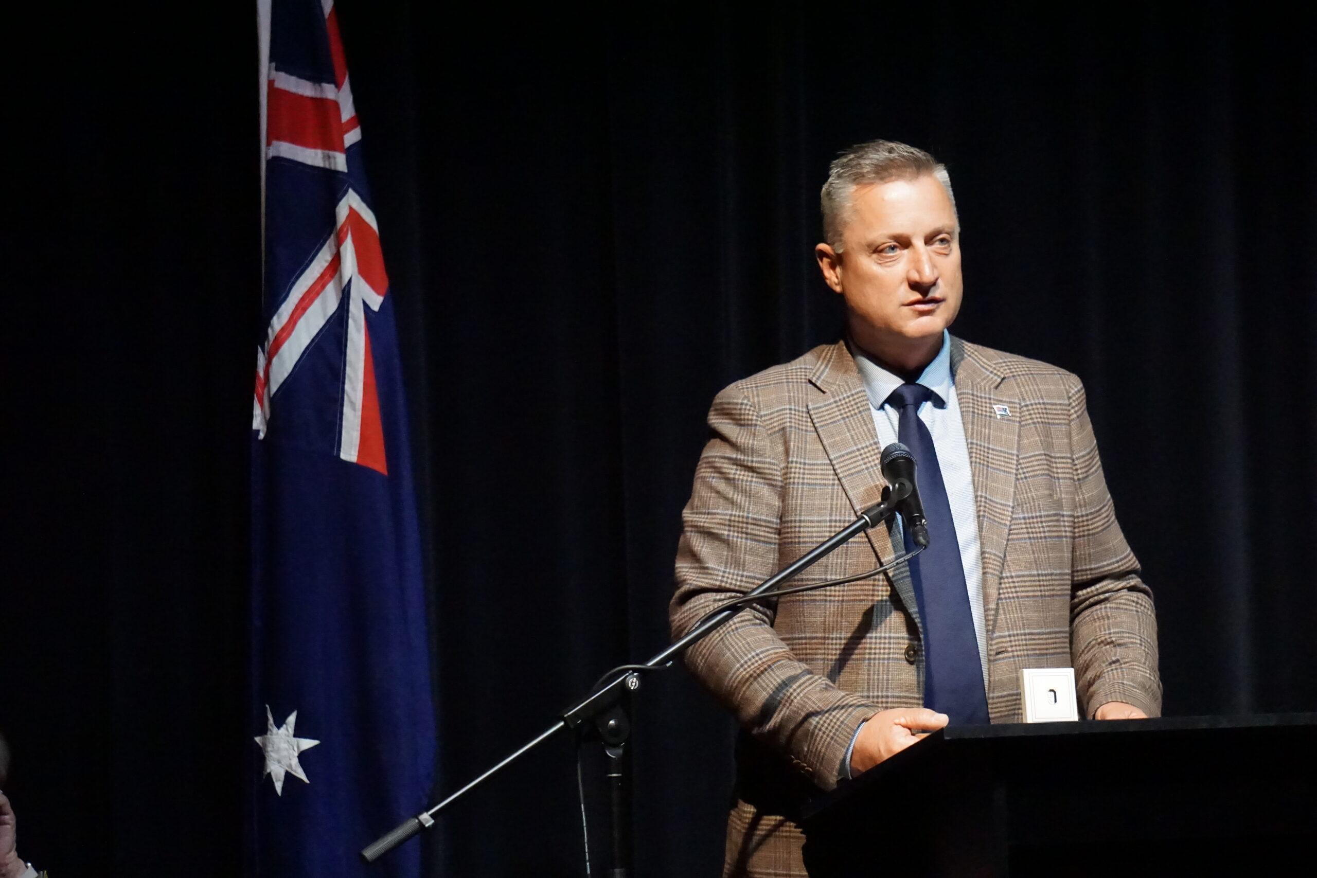 Former mayor recognised with Emeritus Mayor Service Award