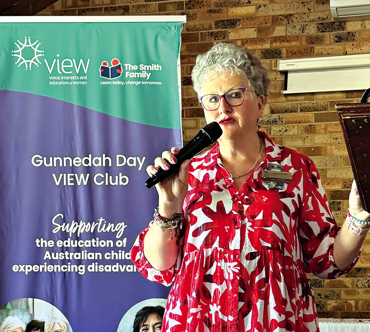 VIEW members celebrate Christmas with entertainment, presentation
