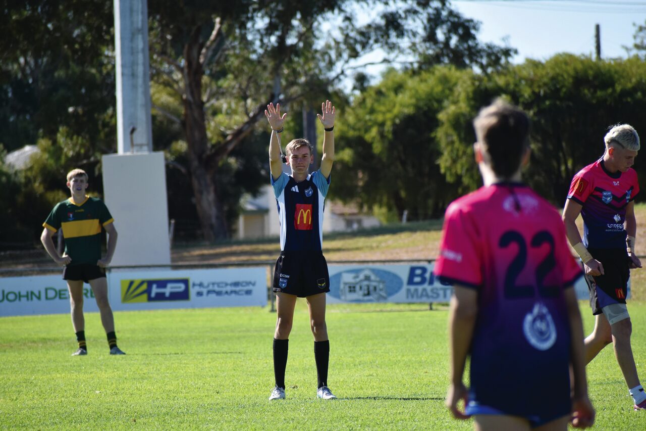 Teenage referee makes his mark in rugby league