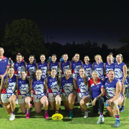 Poochettes amass century and keep clean sheet