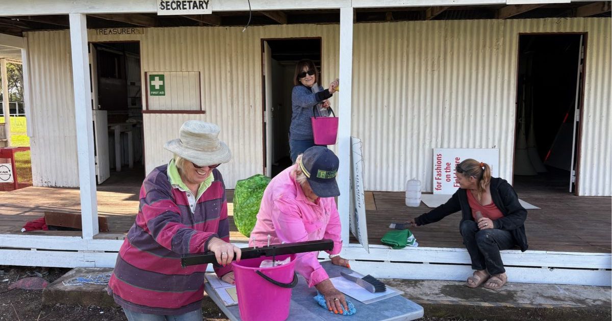 Community working bee ahead of Wean Races