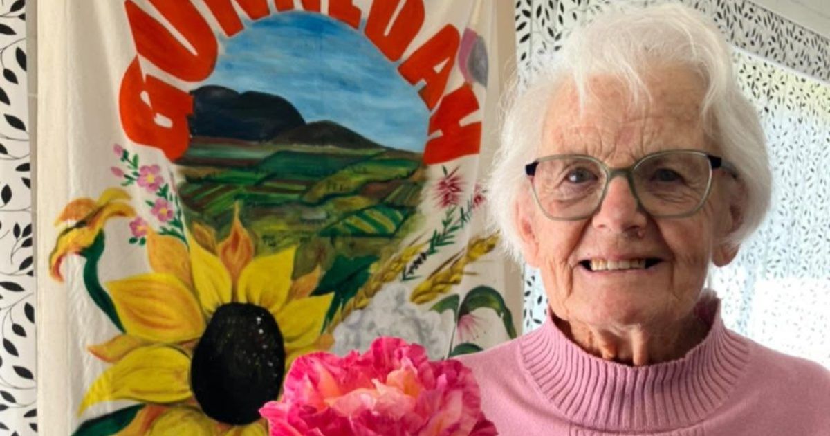 Garden club holds annual chrysanthemum competition