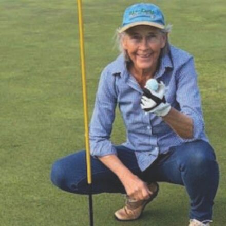 Grosser claims hole in one