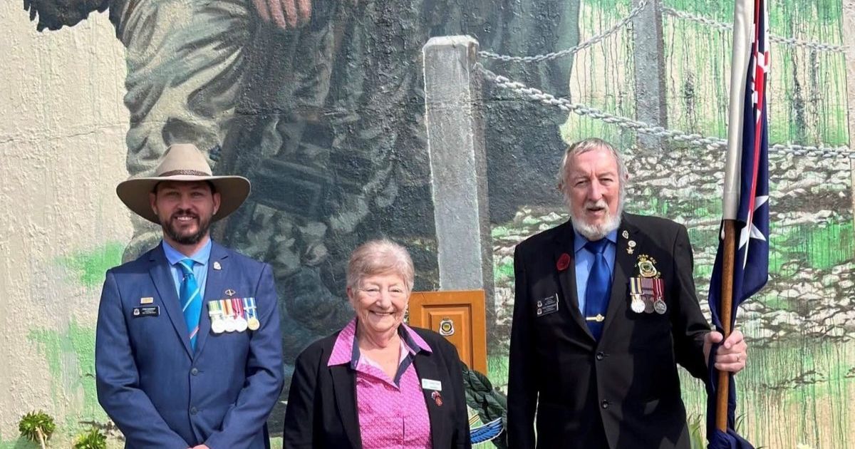 Long Tan Cross mural a poignant backdropfor Vietnam Veterans’Day commemoration